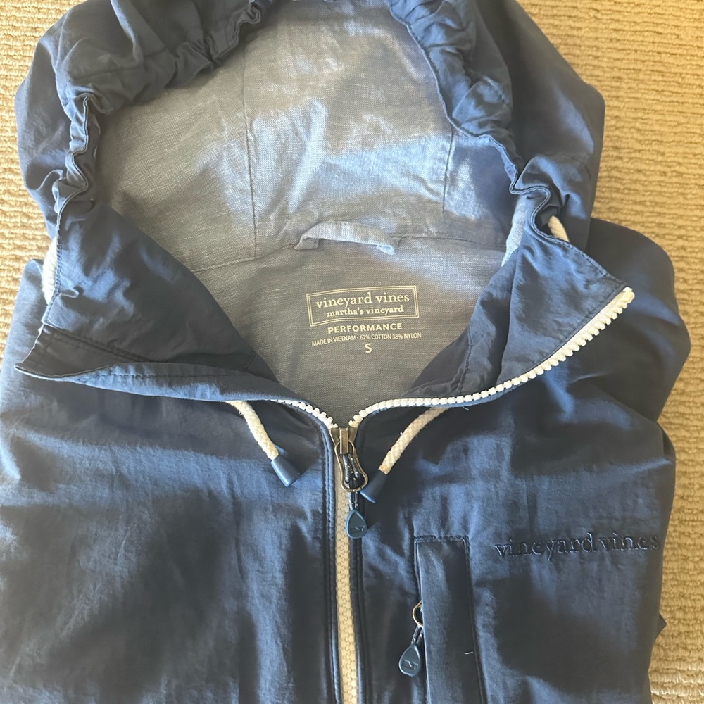Vineyard Vines Rain Jacket; Performance Lightweig… - image 4